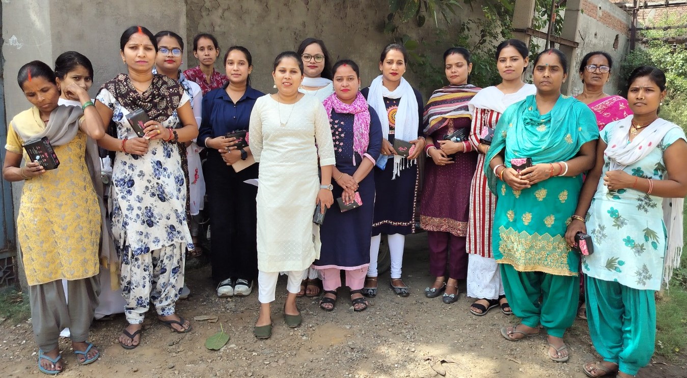 ਵਿਸ਼ਵ ਮਾਹਵਾਰੀ ਸਵੱਛਤਾ ਦਿਵਸ 'ਤੇ ENACTUS P.U.AND VERSATILE GROUP ਲੁਧਿਆਣਾ ਵੱਲੋਂ ਝੁੱਗੀਆਂ ਵਿੱਚ ਵੰਡੇ ਸੈਨੇਟਰੀ ਨੈਪਕਿਨ